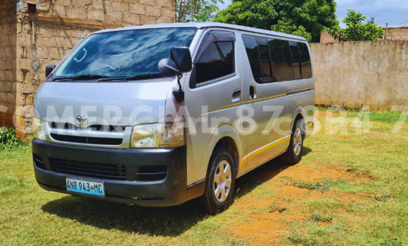 Comprar Usado Toyota RegiusAce De outros Carro em Maputo em Maputo Comprar Usado Toyota RegiusAce De outros Carro em Maputo em Maputo