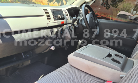 Comprar Usado Toyota RegiusAce De outros Carro em Maputo em Maputo Comprar Usado Toyota RegiusAce De outros Carro em Maputo em Maputo
