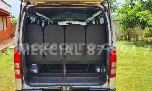 Comprar Usado Toyota RegiusAce De outros Carro em Maputo em Maputo Comprar Usado Toyota RegiusAce De outros Carro em Maputo em Maputo