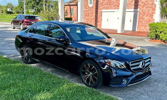 Buy Used Mercedes-Benz E-Classe Blue Car in Maputo in Maputo Buy Used Mercedes-Benz E-Classe Blue Car in Maputo in Maputo