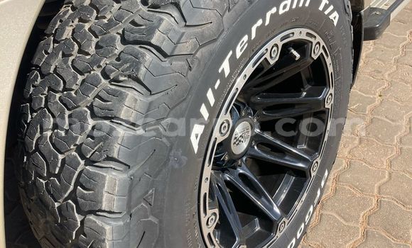 Nunua Ilio tumika Toyota Land Cruiser Prado Bluu Gari ndani ya Maputo nchini Maputo Nunua Ilio tumika Toyota Land Cruiser Prado Bluu Gari ndani ya Maputo nchini Maputo