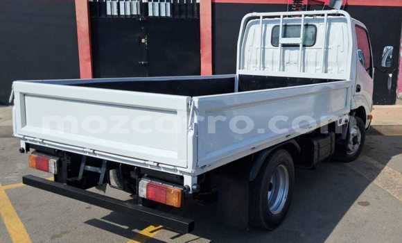 Nunua Ilio tumika Toyota Dyna Nyeupe Gari ndani ya Maputo nchini Maputo Nunua Ilio tumika Toyota Dyna Nyeupe Gari ndani ya Maputo nchini Maputo