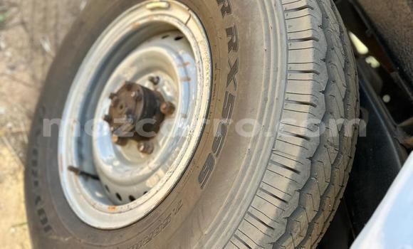 Nunua Ilio tumika Toyota Land Cruiser Bluu Gari ndani ya Maputo nchini Maputo Nunua Ilio tumika Toyota Land Cruiser Bluu Gari ndani ya Maputo nchini Maputo