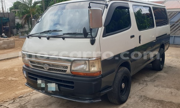 Buy Used Toyota Hiace White Car in Maputo in Maputo