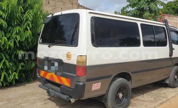 Tenga Tsaru Toyota Hiace Chena Mota in Maputo in Maputo Tenga Tsaru Toyota Hiace Chena Mota in Maputo in Maputo