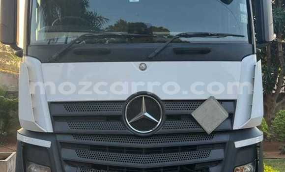 Buy New Mercedes‒Benz Truck White Truck in Maputo in Maputo