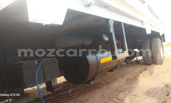 Comprar Usado Hino 300 Series Branco Caminhão em Maputo em Maputo Comprar Usado Hino 300 Series Branco Caminhão em Maputo em Maputo