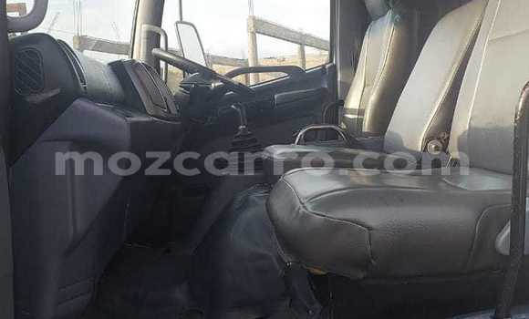 Comprar Usado Hino 300 Series Branco Caminhão em Maputo em Maputo Comprar Usado Hino 300 Series Branco Caminhão em Maputo em Maputo