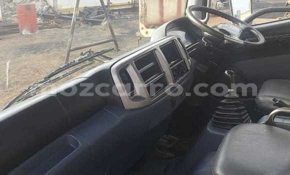 Comprar Usado Hino 300 Series Branco Caminhão em Maputo em Maputo Comprar Usado Hino 300 Series Branco Caminhão em Maputo em Maputo