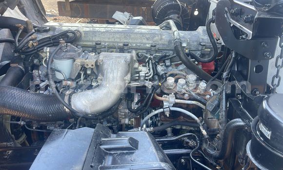 Comprar Usado Hino 300 Series Branco Caminhão em Maputo em Maputo Comprar Usado Hino 300 Series Branco Caminhão em Maputo em Maputo