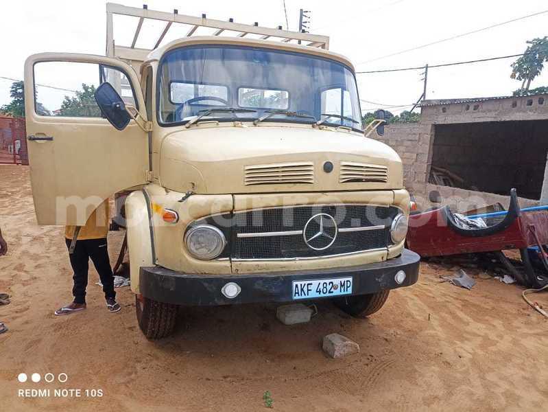 Big with watermark mercedes benz w186 maputo maputo 35949