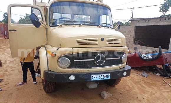 Tenga Tsaru Mercedes‒Benz W186 Zvimwe Mota in Maputo in Maputo Tenga Tsaru Mercedes‒Benz W186 Zvimwe Mota in Maputo in Maputo