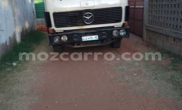 Nunua Ilio tumika Mercedes‒Benz 300CD Nyingine Gari ndani ya Maputo nchini Maputo Nunua Ilio tumika Mercedes‒Benz 300CD Nyingine Gari ndani ya Maputo nchini Maputo