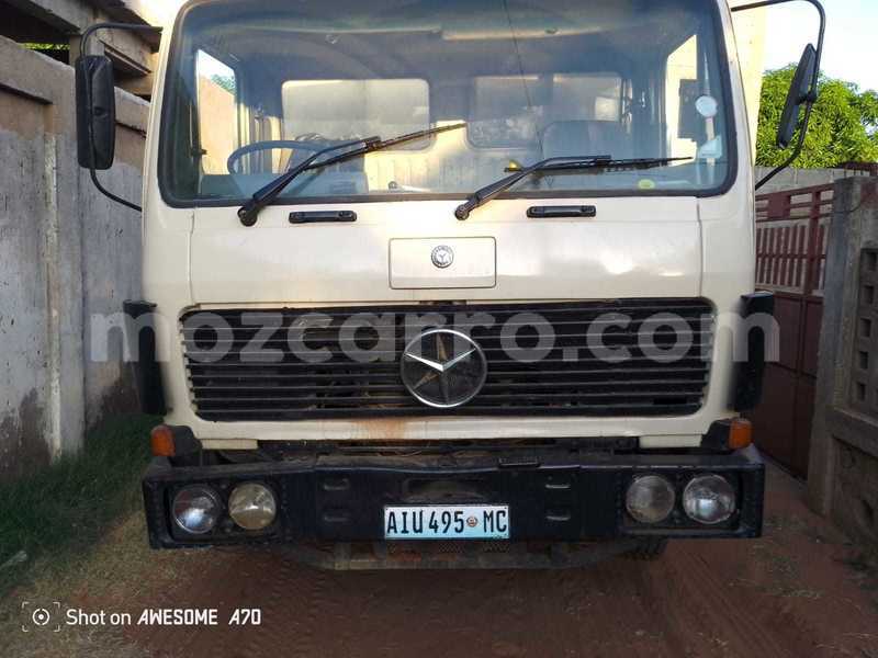 Big with watermark mercedes benz 300cd maputo maputo 35955