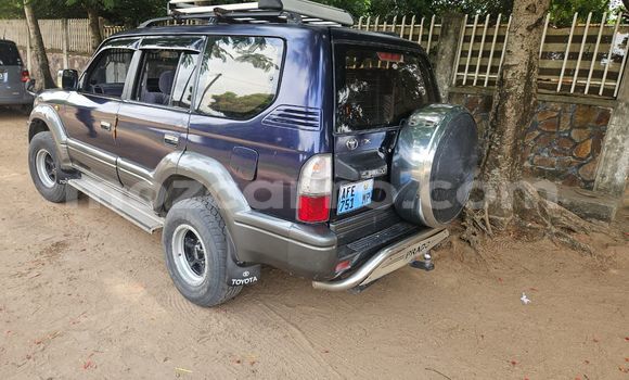 Nunua Ilio tumika Toyota Land Cruiser Prado Bluu Gari ndani ya Maputo nchini Maputo Nunua Ilio tumika Toyota Land Cruiser Prado Bluu Gari ndani ya Maputo nchini Maputo