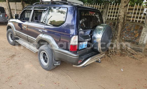 Nunua Ilio tumika Toyota Land Cruiser Prado Bluu Gari ndani ya Maputo nchini Maputo Nunua Ilio tumika Toyota Land Cruiser Prado Bluu Gari ndani ya Maputo nchini Maputo
