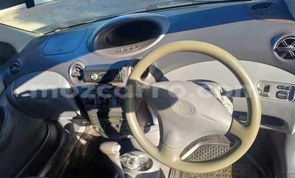 Comprar Usado Toyota Vitz Azul Carro em Maputo em Maputo Comprar Usado Toyota Vitz Azul Carro em Maputo em Maputo