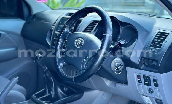 Buy Used Toyota Hilux White Car in Maputo in Maputo Buy Used Toyota Hilux White Car in Maputo in Maputo