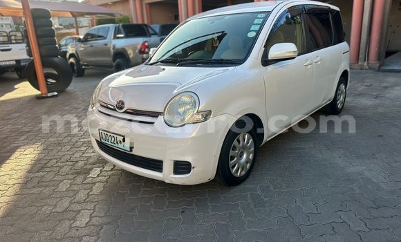 Buy Used Toyota Sienta White Car in Maputo in Maputo Buy Used Toyota Sienta White Car in Maputo in Maputo