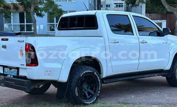 Nunua Mpya Toyota Hilux Nyeupe Gari ndani ya Maputo nchini Maputo Nunua Mpya Toyota Hilux Nyeupe Gari ndani ya Maputo nchini Maputo