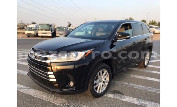 Nunua Imported Toyota Highlander Nyeusi Gari ndani ya Import - Dubai nchini Cabo Delgado Nunua Imported Toyota Highlander Nyeusi Gari ndani ya Import - Dubai nchini Cabo Delgado