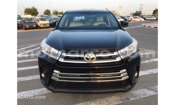Nunua Imported Toyota Highlander Nyeusi Gari ndani ya Import - Dubai nchini Cabo Delgado Nunua Imported Toyota Highlander Nyeusi Gari ndani ya Import - Dubai nchini Cabo Delgado