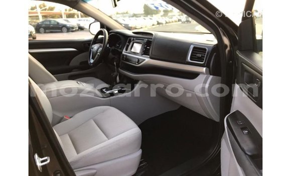 Nunua Imported Toyota Highlander Nyeusi Gari ndani ya Import - Dubai nchini Cabo Delgado Nunua Imported Toyota Highlander Nyeusi Gari ndani ya Import - Dubai nchini Cabo Delgado