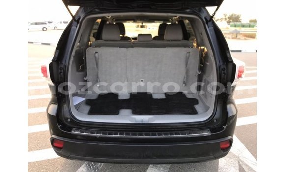 Nunua Imported Toyota Highlander Nyeusi Gari ndani ya Import - Dubai nchini Cabo Delgado Nunua Imported Toyota Highlander Nyeusi Gari ndani ya Import - Dubai nchini Cabo Delgado