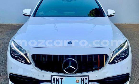 Buy Used Mercedes-Benz C-Classe White Car in Maputo in Maputo