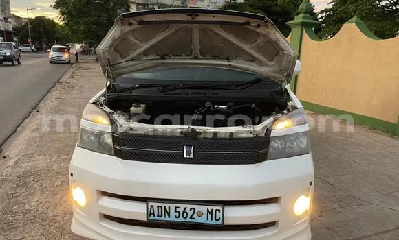 Buy Used Toyota Voxy White Car in Maputo in Maputo Buy Used Toyota Voxy White Car in Maputo in Maputo