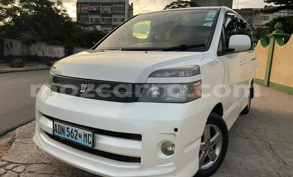 Comprar Usado Toyota Noah Branco Carro em Maputo em Maputo Comprar Usado Toyota Noah Branco Carro em Maputo em Maputo
