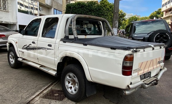 Buy Used Mazda Proceed White Car in Maputo in Maputo Buy Used Mazda Proceed White Car in Maputo in Maputo