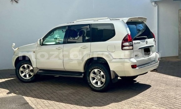 Nunua Ilio tumika Toyota Land Cruiser Prado Nyeupe Gari ndani ya Maputo nchini Maputo Nunua Ilio tumika Toyota Land Cruiser Prado Nyeupe Gari ndani ya Maputo nchini Maputo