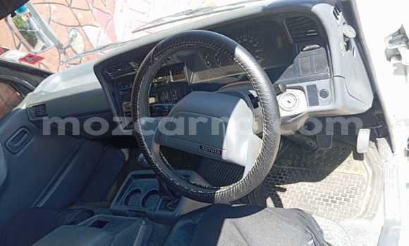 Buy Used Toyota Hiace White Car in Maputo in Maputo Buy Used Toyota Hiace White Car in Maputo in Maputo