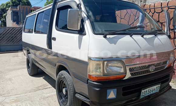 Buy Used Toyota Hiace White Car in Maputo in Maputo Buy Used Toyota Hiace White Car in Maputo in Maputo
