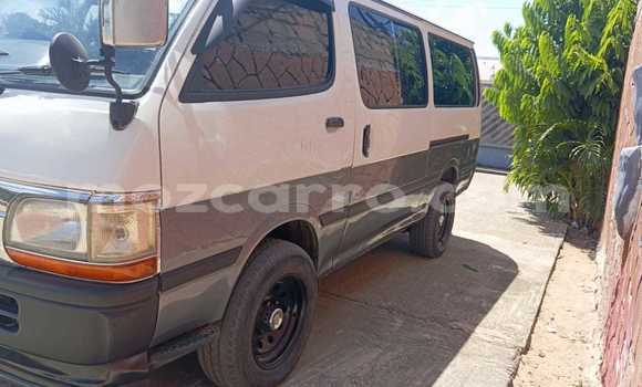 Buy Used Toyota Hiace White Car in Maputo in Maputo Buy Used Toyota Hiace White Car in Maputo in Maputo