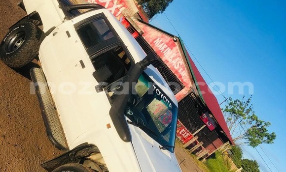 Tenga Tsaru Toyota Hilux Chena Mota in Maputo in Maputo Tenga Tsaru Toyota Hilux Chena Mota in Maputo in Maputo