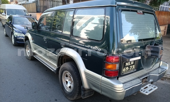 Comprar Usado Mitsubishi Pajero Verde Carro em Maputo em Maputo Comprar Usado Mitsubishi Pajero Verde Carro em Maputo em Maputo