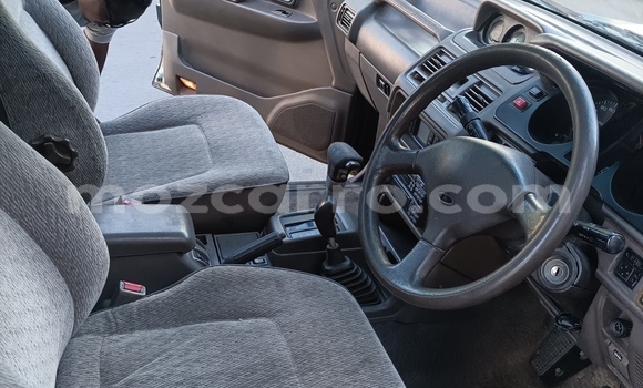 Nunua Ilio tumika Mitsubishi Pajero Kijani Gari ndani ya Maputo nchini Maputo Nunua Ilio tumika Mitsubishi Pajero Kijani Gari ndani ya Maputo nchini Maputo