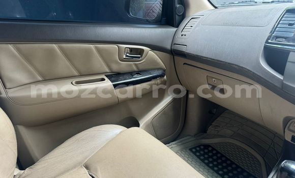 Buy Used Toyota Land Cruiser Prado White Car in Maputo in Maputo Buy Used Toyota Land Cruiser Prado White Car in Maputo in Maputo