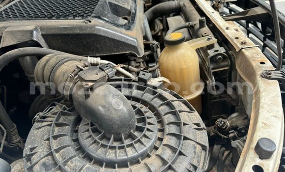 Buy Used Toyota Land Cruiser Prado White Car in Maputo in Maputo Buy Used Toyota Land Cruiser Prado White Car in Maputo in Maputo