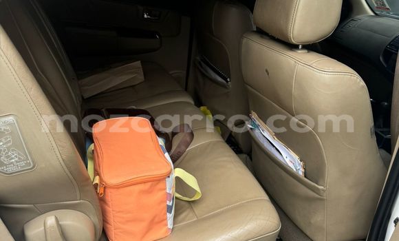 Buy Used Toyota Land Cruiser Prado White Car in Maputo in Maputo Buy Used Toyota Land Cruiser Prado White Car in Maputo in Maputo