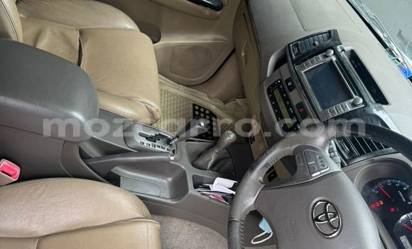 Buy Used Toyota Land Cruiser Prado White Car in Maputo in Maputo Buy Used Toyota Land Cruiser Prado White Car in Maputo in Maputo