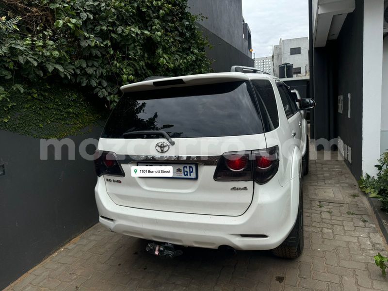 Big with watermark toyota land cruiser prado maputo maputo 36055