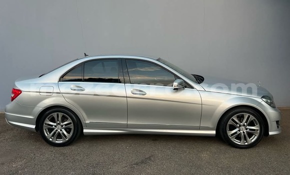 Nunua Mpya Mercedes-Benz C180 coupe Nyingine Gari ndani ya Maputo nchini Maputo Nunua Mpya Mercedes-Benz C180 coupe Nyingine Gari ndani ya Maputo nchini Maputo