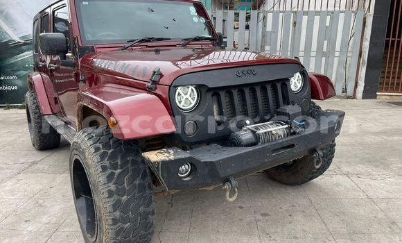 Nunua Ilio tumika Jeep Wrangler Nyekundu Gari ndani ya Maputo nchini Maputo
