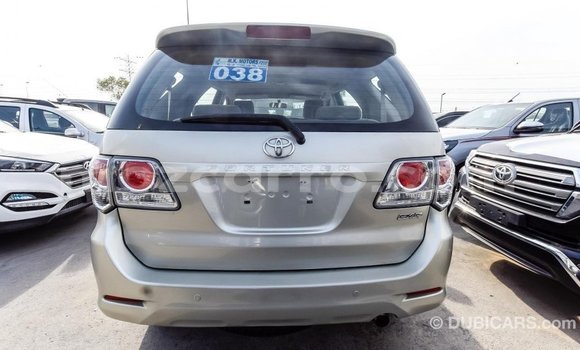 Comprar Importar Toyota Fortuner De outros Carro em Import - Dubai em Cabo Delgado Comprar Importar Toyota Fortuner De outros Carro em Import - Dubai em Cabo Delgado