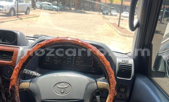 Nunua Ilio tumika Toyota Land Cruiser Prado Nyeupe Gari ndani ya Maputo nchini Maputo Nunua Ilio tumika Toyota Land Cruiser Prado Nyeupe Gari ndani ya Maputo nchini Maputo