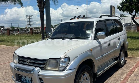 Nunua Ilio tumika Toyota Land Cruiser Prado Nyeupe Gari ndani ya Maputo nchini Maputo Nunua Ilio tumika Toyota Land Cruiser Prado Nyeupe Gari ndani ya Maputo nchini Maputo
