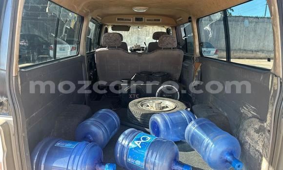 Nunua Mpya Nissan Caravan Nyeusi Gari ndani ya Maputo nchini Maputo Nunua Mpya Nissan Caravan Nyeusi Gari ndani ya Maputo nchini Maputo